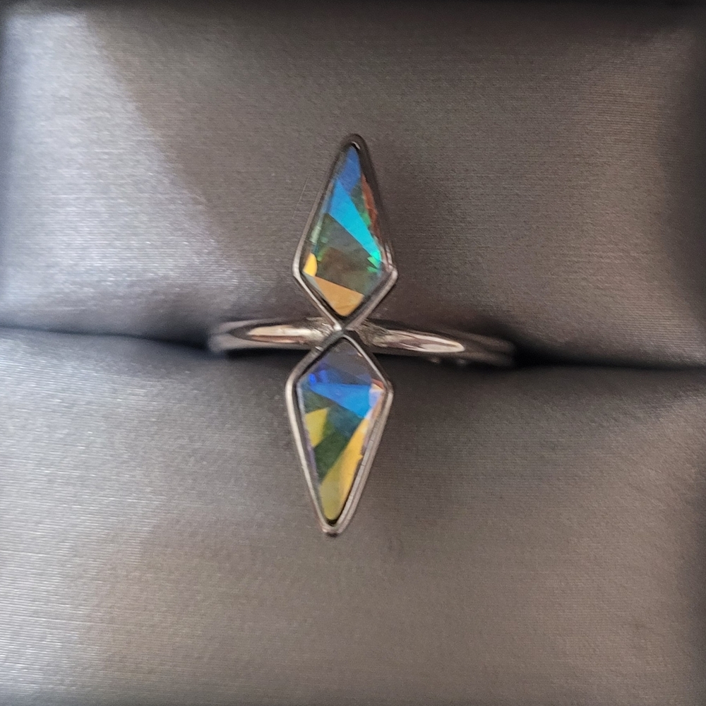 Fragrant Jewels Unicorn Tears Ring